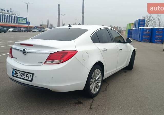 Белый Опель Инсигния, объемом двигателя 1.96 л и пробегом 192 тыс. км за 9500 $, фото 4 на Automoto.ua