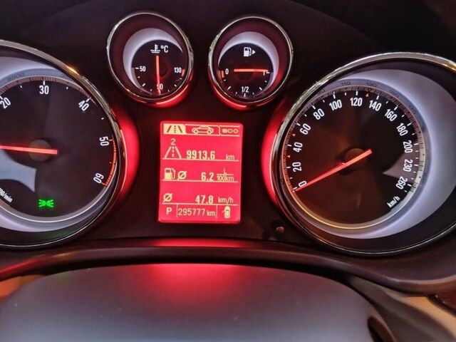 Белый Опель Инсигния, объемом двигателя 2 л и пробегом 290 тыс. км за 8700 $, фото 12 на Automoto.ua