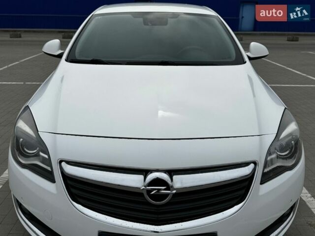Белый Опель Инсигния, объемом двигателя 1.6 л и пробегом 208 тыс. км за 10300 $, фото 2 на Automoto.ua