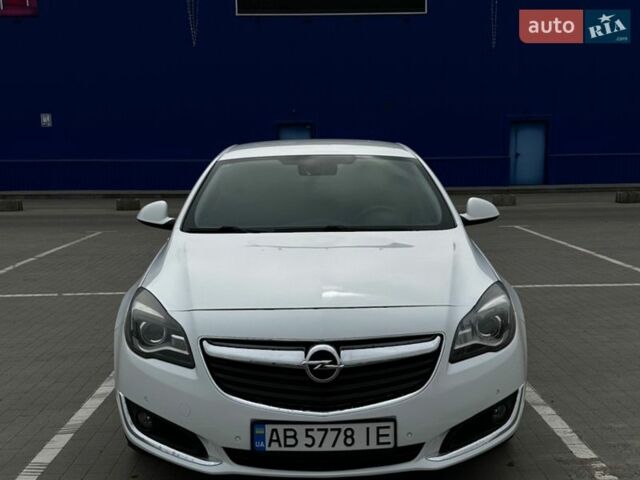 Белый Опель Инсигния, объемом двигателя 1.6 л и пробегом 208 тыс. км за 10300 $, фото 1 на Automoto.ua