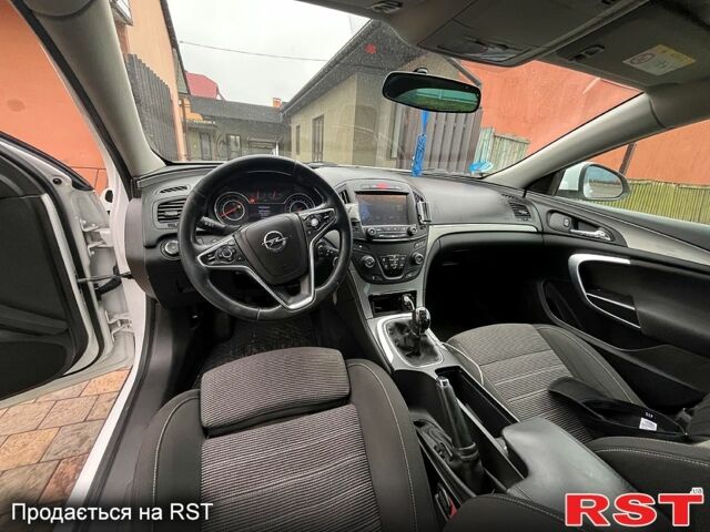 Белый Опель Инсигния, объемом двигателя 1.4 л и пробегом 226 тыс. км за 8400 $, фото 6 на Automoto.ua