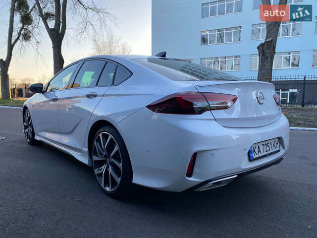Белый Опель Инсигния, объемом двигателя 2 л и пробегом 90 тыс. км за 25000 $, фото 10 на Automoto.ua