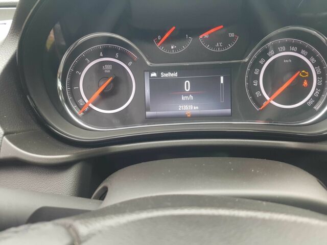 Білий Опель Інсігнія, об'ємом двигуна 1.7 л та пробігом 213 тис. км за 10500 $, фото 7 на Automoto.ua