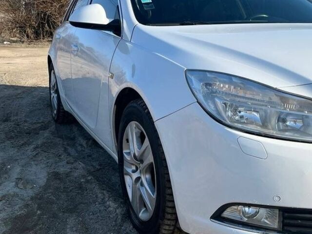 Білий Опель Інсігнія, об'ємом двигуна 1.96 л та пробігом 260 тис. км за 6400 $, фото 24 на Automoto.ua