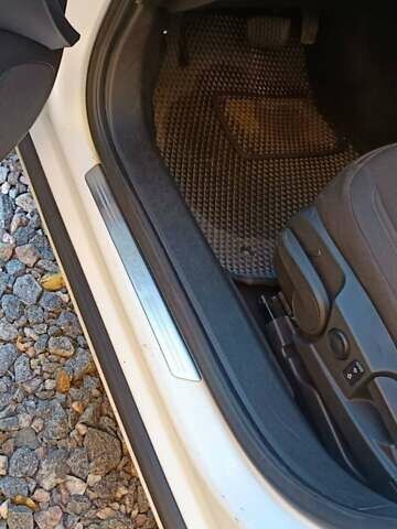 Білий Опель Інсігнія, об'ємом двигуна 1.96 л та пробігом 333 тис. км за 5900 $, фото 4 на Automoto.ua