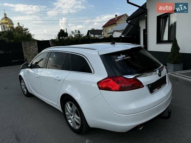 Белый Опель Инсигния, объемом двигателя 2 л и пробегом 245 тыс. км за 7200 $, фото 11 на Automoto.ua