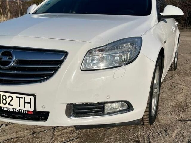 Білий Опель Інсігнія, об'ємом двигуна 1.96 л та пробігом 260 тис. км за 6400 $, фото 29 на Automoto.ua