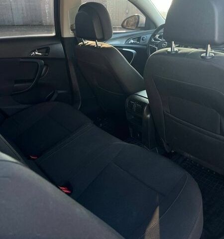 Білий Опель Інсігнія, об'ємом двигуна 1.96 л та пробігом 260 тис. км за 7800 $, фото 15 на Automoto.ua