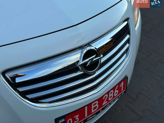 Белый Опель Инсигния, объемом двигателя 1.8 л и пробегом 126 тыс. км за 8199 $, фото 20 на Automoto.ua