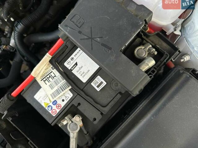 Белый Опель Инсигния, объемом двигателя 1.8 л и пробегом 126 тыс. км за 8199 $, фото 61 на Automoto.ua