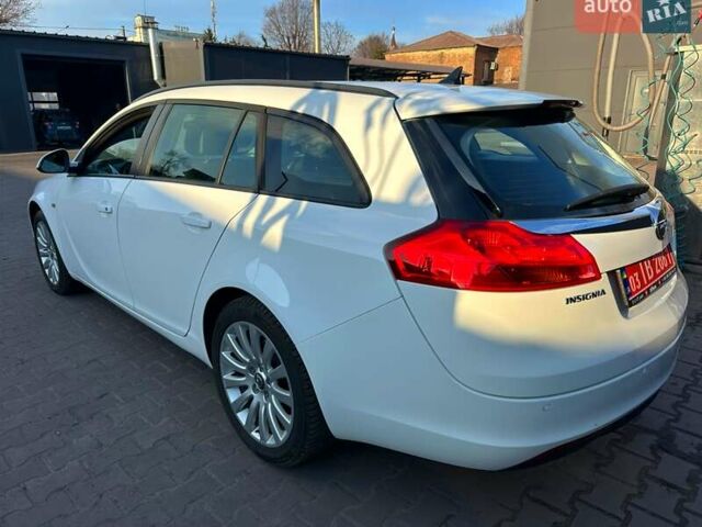 Белый Опель Инсигния, объемом двигателя 1.8 л и пробегом 126 тыс. км за 8199 $, фото 9 на Automoto.ua