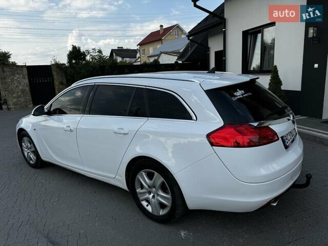 Белый Опель Инсигния, объемом двигателя 2 л и пробегом 245 тыс. км за 7200 $, фото 8 на Automoto.ua