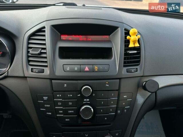 Белый Опель Инсигния, объемом двигателя 1.8 л и пробегом 126 тыс. км за 8199 $, фото 32 на Automoto.ua