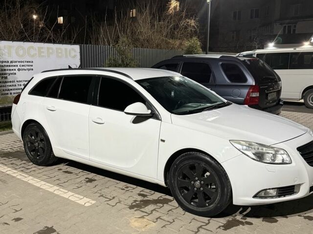 Белый Опель Инсигния, объемом двигателя 2 л и пробегом 251 тыс. км за 7800 $, фото 8 на Automoto.ua