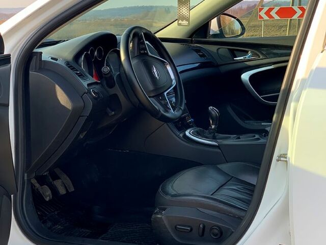 Білий Опель Інсігнія, об'ємом двигуна 2 л та пробігом 222 тис. км за 8100 $, фото 9 на Automoto.ua