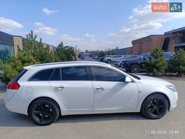 Белый Опель Инсигния, объемом двигателя 1.96 л и пробегом 337 тыс. км за 7500 $, фото 4 на Automoto.ua