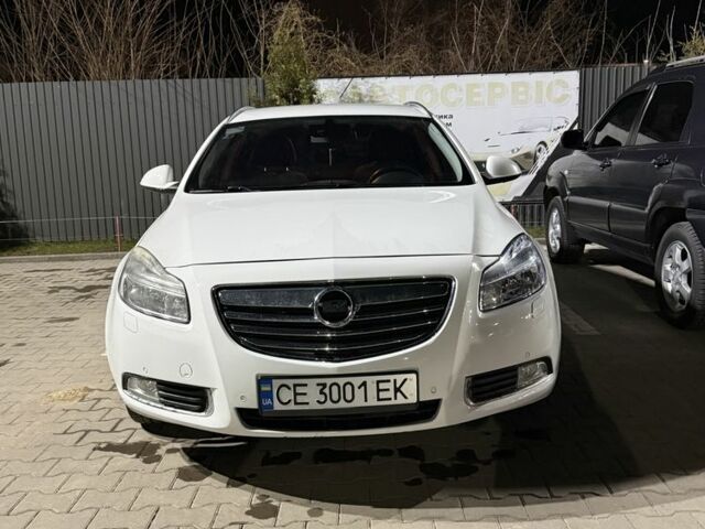 Белый Опель Инсигния, объемом двигателя 2 л и пробегом 251 тыс. км за 7800 $, фото 12 на Automoto.ua