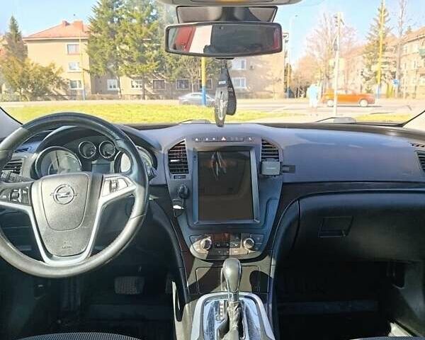 Белый Опель Инсигния, объемом двигателя 2 л и пробегом 315 тыс. км за 7200 $, фото 5 на Automoto.ua