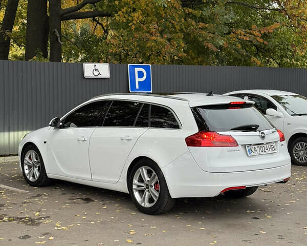 Опель Инсигния 2010 в Броварах на Automoto.ua Белый Опель Инсигния, объемом двигателя 1.96 л и пробегом 311 тыс. км за 7500 $, фото 4 на Automoto.ua