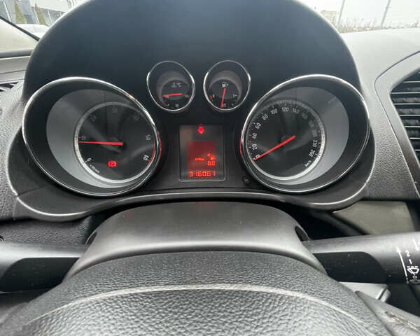 Белый Опель Инсигния, объемом двигателя 1.96 л и пробегом 316 тыс. км за 6200 $, фото 11 на Automoto.ua