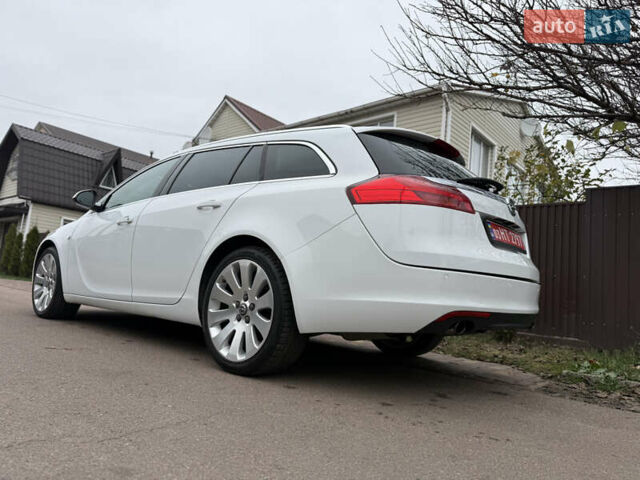 Белый Опель Инсигния, объемом двигателя 1.6 л и пробегом 210 тыс. км за 8300 $, фото 8 на Automoto.ua