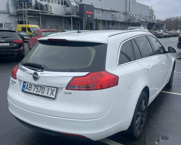 Белый Опель Инсигния, объемом двигателя 1.96 л и пробегом 316 тыс. км за 6200 $, фото 6 на Automoto.ua