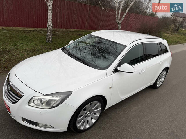 Белый Опель Инсигния, объемом двигателя 1.6 л и пробегом 210 тыс. км за 8000 $, фото 12 на Automoto.ua