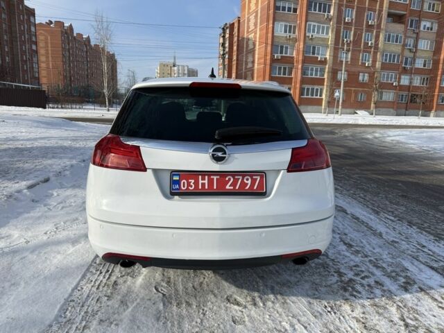 Белый Опель Инсигния, объемом двигателя 1.6 л и пробегом 210 тыс. км за 8000 $, фото 4 на Automoto.ua