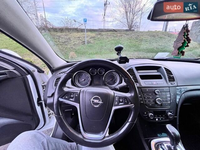 Білий Опель Інсігнія, об'ємом двигуна 1.96 л та пробігом 320 тис. км за 7000 $, фото 10 на Automoto.ua