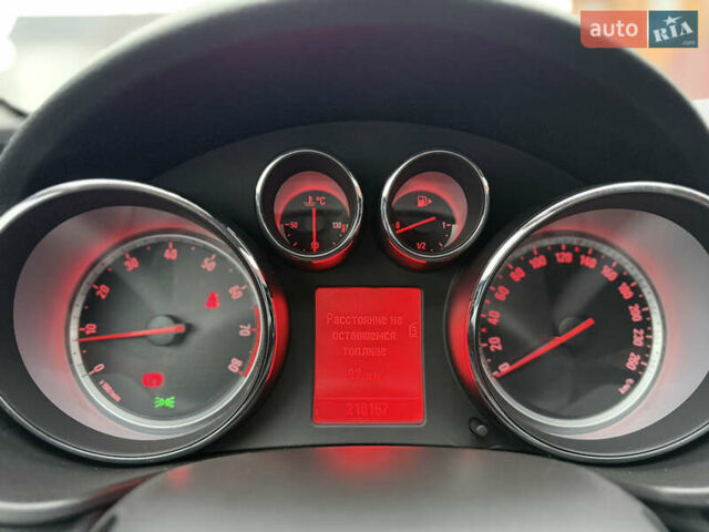 Белый Опель Инсигния, объемом двигателя 1.6 л и пробегом 210 тыс. км за 8000 $, фото 38 на Automoto.ua