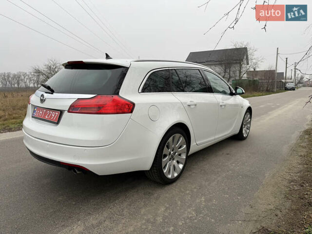 Белый Опель Инсигния, объемом двигателя 1.6 л и пробегом 210 тыс. км за 8000 $, фото 6 на Automoto.ua