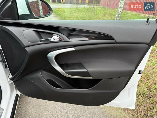 Белый Опель Инсигния, объемом двигателя 1.6 л и пробегом 210 тыс. км за 8000 $, фото 52 на Automoto.ua