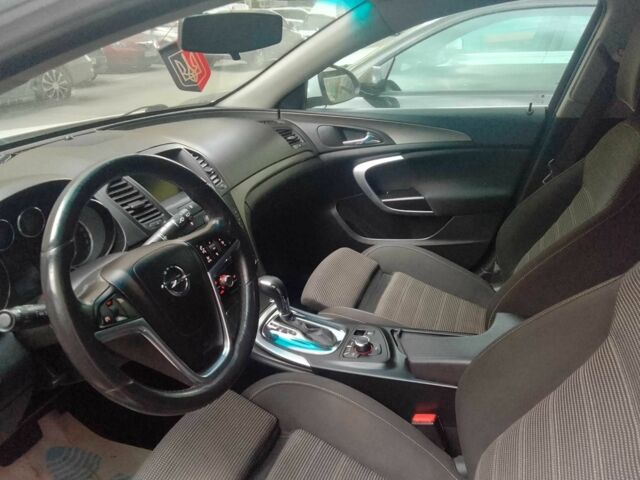 Белый Опель Инсигния, объемом двигателя 2 л и пробегом 318 тыс. км за 6999 $, фото 11 на Automoto.ua