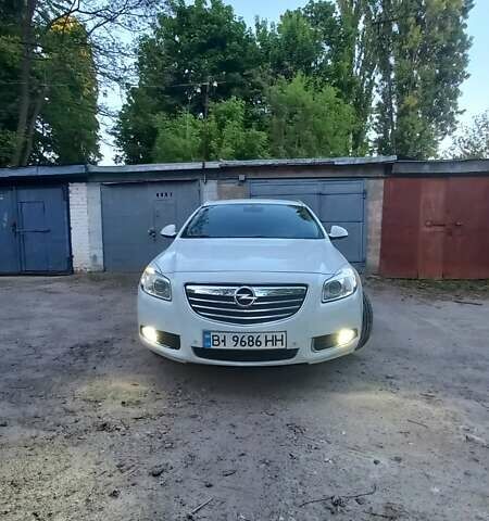 Білий Опель Інсігнія, об'ємом двигуна 1.96 л та пробігом 230 тис. км за 7600 $, фото 4 на Automoto.ua