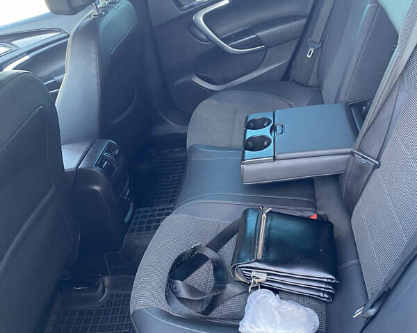 Білий Опель Інсігнія, об'ємом двигуна 1.96 л та пробігом 265 тис. км за 6100 $, фото 4 на Automoto.ua