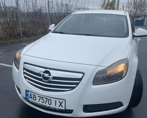 Белый Опель Инсигния, объемом двигателя 1.96 л и пробегом 316 тыс. км за 6200 $, фото 4 на Automoto.ua