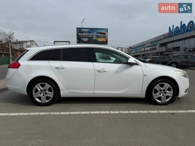 Белый Опель Инсигния, объемом двигателя 1.96 л и пробегом 318 тыс. км за 6999 $, фото 8 на Automoto.ua