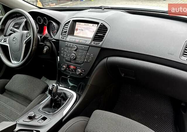 Белый Опель Инсигния, объемом двигателя 1.6 л и пробегом 200 тыс. км за 7770 $, фото 25 на Automoto.ua