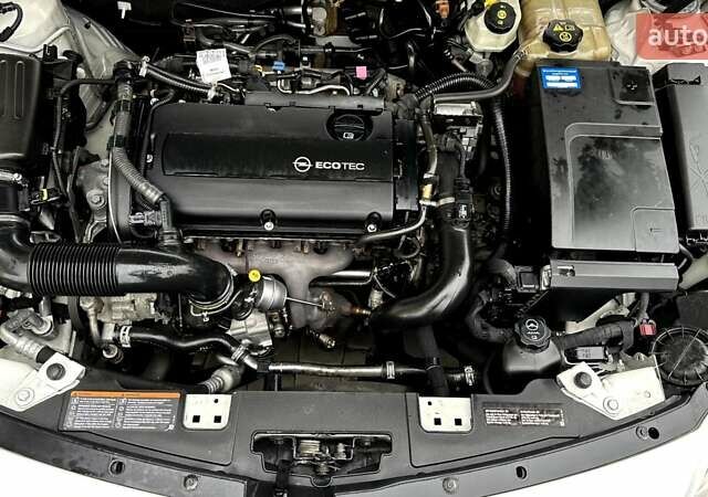 Белый Опель Инсигния, объемом двигателя 1.6 л и пробегом 200 тыс. км за 7770 $, фото 32 на Automoto.ua