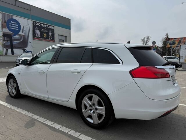 Белый Опель Инсигния, объемом двигателя 2 л и пробегом 318 тыс. км за 6999 $, фото 9 на Automoto.ua