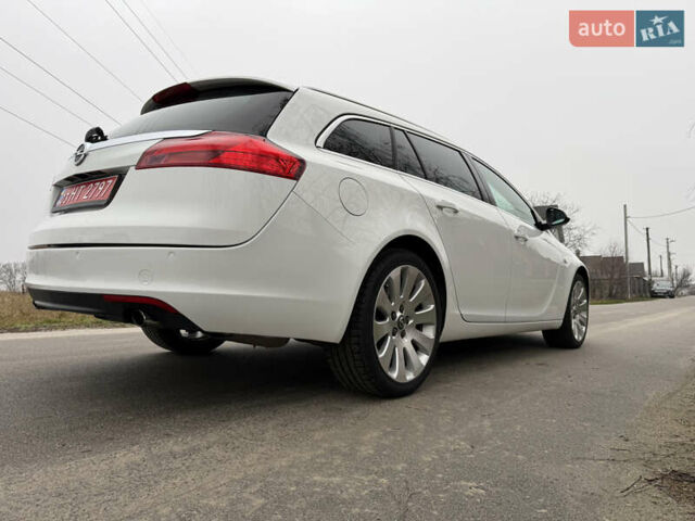 Белый Опель Инсигния, объемом двигателя 1.6 л и пробегом 210 тыс. км за 8000 $, фото 11 на Automoto.ua