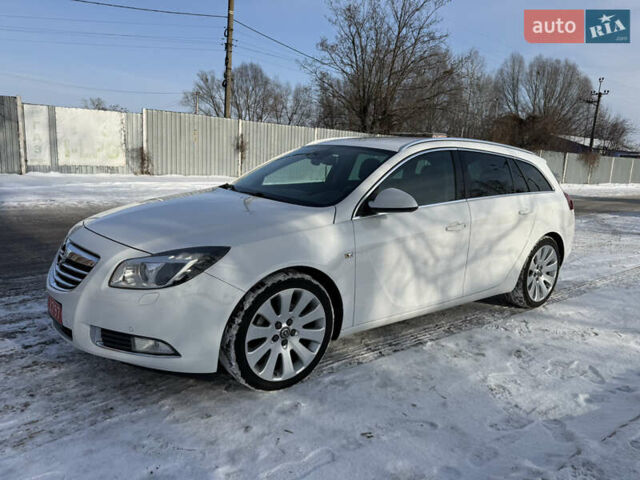 Белый Опель Инсигния, объемом двигателя 1.6 л и пробегом 210 тыс. км за 8000 $, фото 1 на Automoto.ua