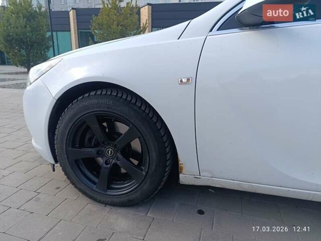 Белый Опель Инсигния, объемом двигателя 1.96 л и пробегом 337 тыс. км за 7500 $, фото 13 на Automoto.ua