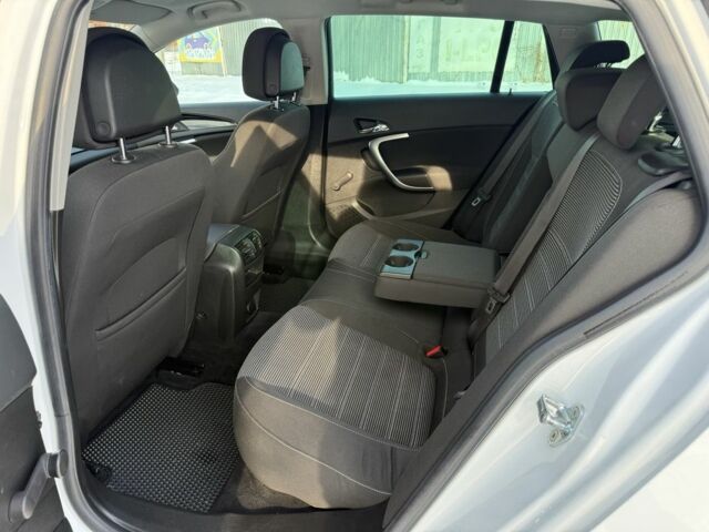 Белый Опель Инсигния, объемом двигателя 1.6 л и пробегом 210 тыс. км за 7700 $, фото 22 на Automoto.ua