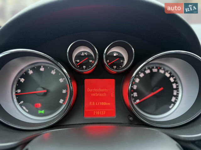 Белый Опель Инсигния, объемом двигателя 1.6 л и пробегом 210 тыс. км за 8300 $, фото 17 на Automoto.ua