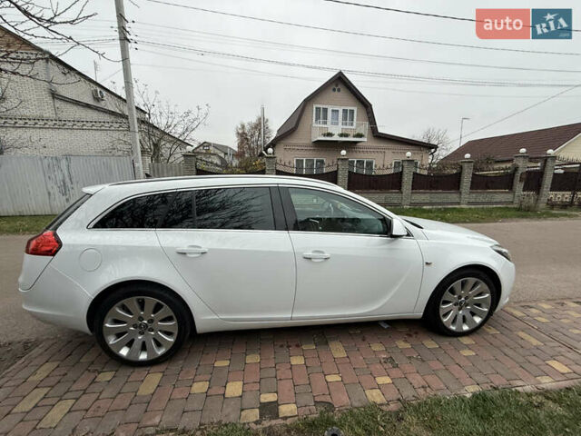 Белый Опель Инсигния, объемом двигателя 1.6 л и пробегом 210 тыс. км за 8300 $, фото 7 на Automoto.ua