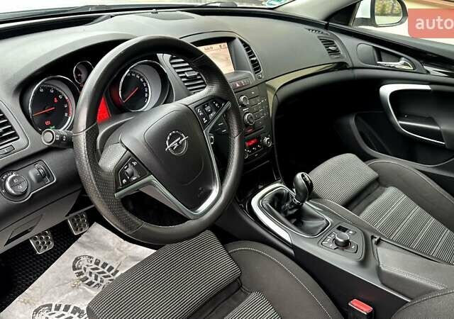 Белый Опель Инсигния, объемом двигателя 1.6 л и пробегом 200 тыс. км за 7770 $, фото 14 на Automoto.ua