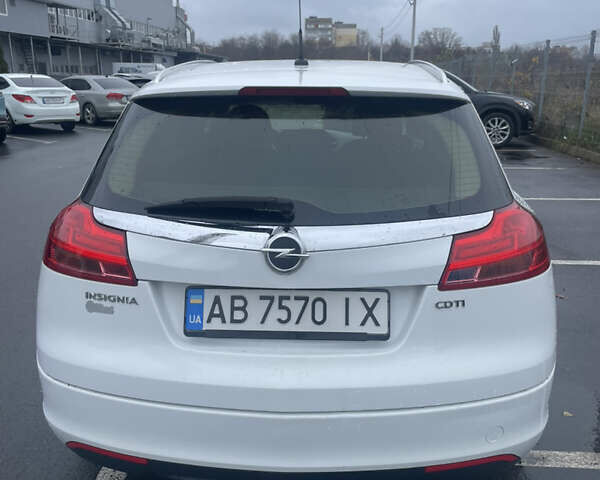 Белый Опель Инсигния, объемом двигателя 1.96 л и пробегом 316 тыс. км за 6200 $, фото 7 на Automoto.ua