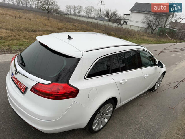 Белый Опель Инсигния, объемом двигателя 1.6 л и пробегом 210 тыс. км за 8000 $, фото 15 на Automoto.ua