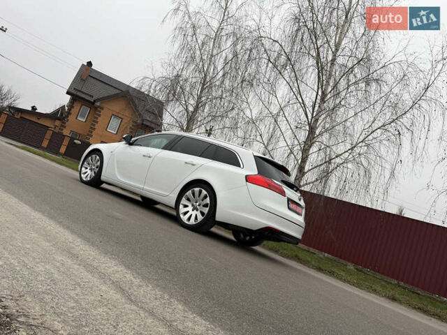 Белый Опель Инсигния, объемом двигателя 1.6 л и пробегом 210 тыс. км за 8000 $, фото 18 на Automoto.ua